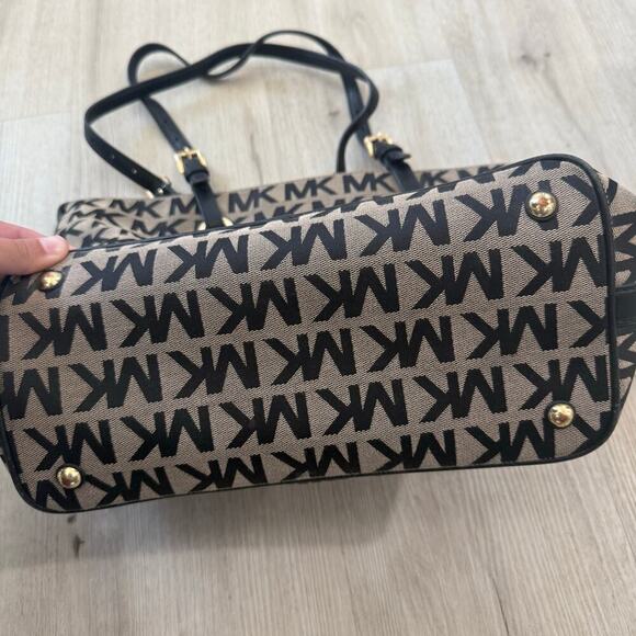 Michael Kors Jet Set Signature Monogram Canvas Tote Bag Purse Black Tan - Picture 5 of 6